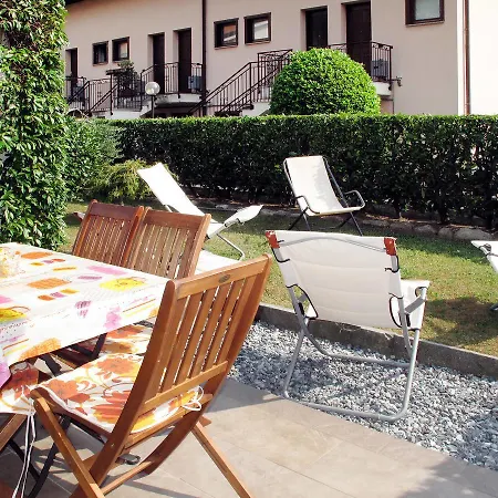 Vigna Del Lago 122s Apartment *