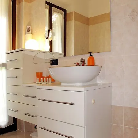 Apartment Vigna Del Lago 122s